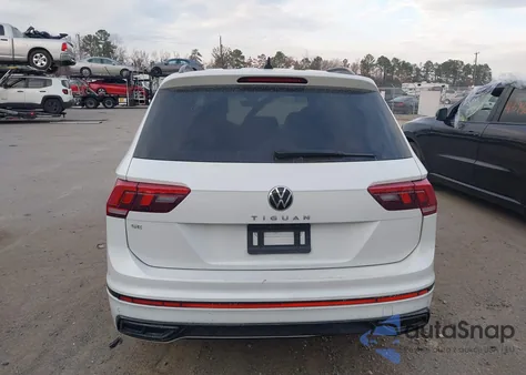 2022 Volkswagen Tiguan 2.0T Se R-Line Black from USA, damaged, VIN 3VVCB7AX8NM115883